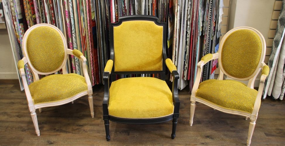 Réfection de fauteuil Louis XVI médaillon